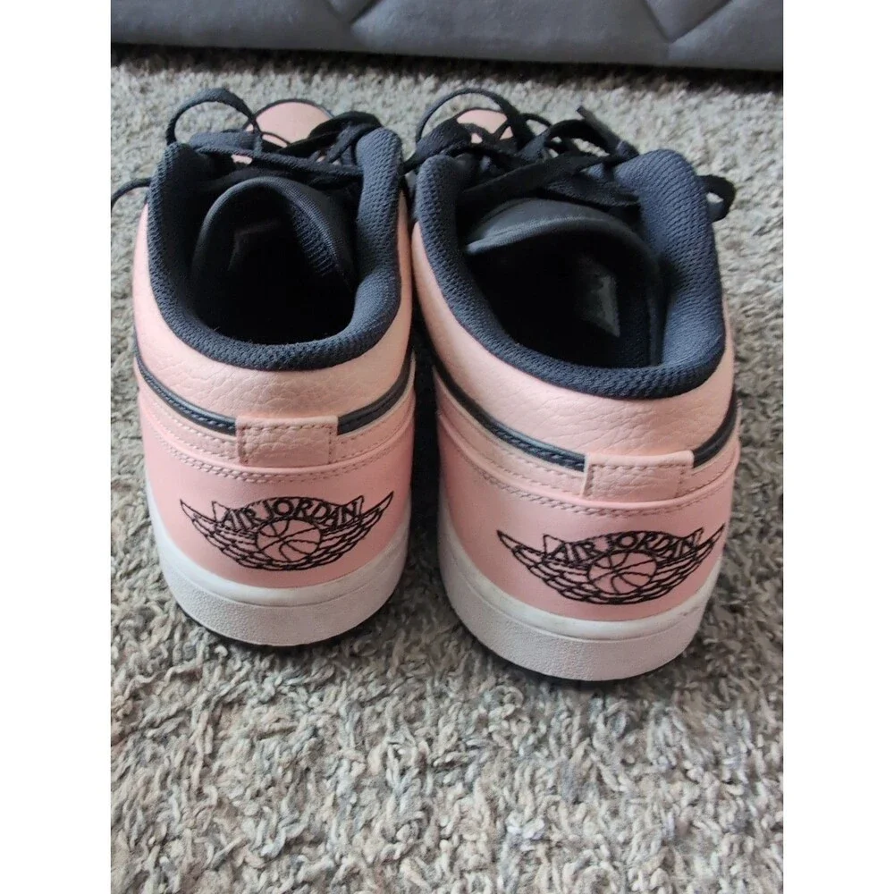 Jordan Air Jordan 1 Low Crimson Tint Black/Hyper Pink/White 553558-034